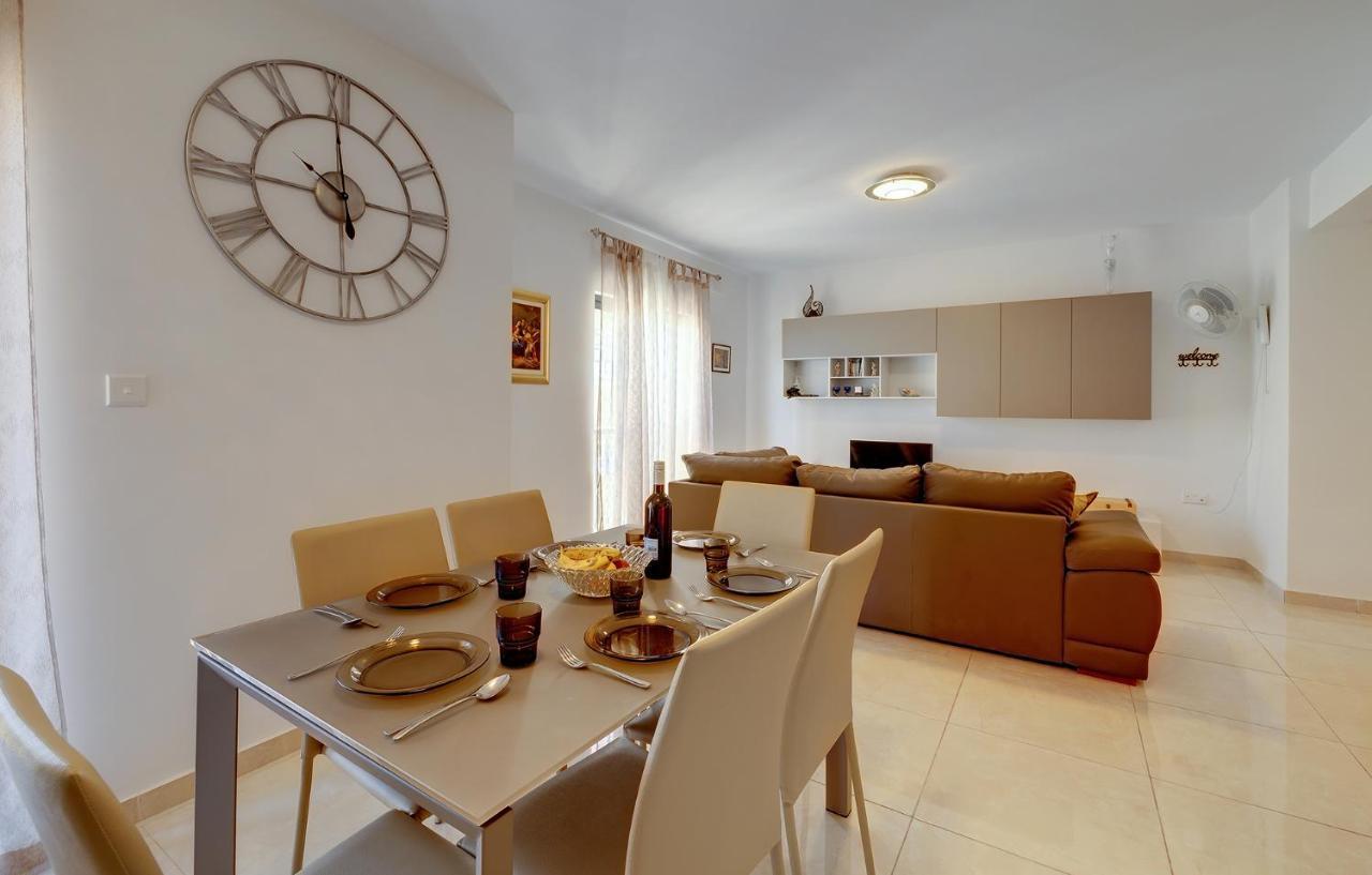 Stylish Bright And Airy Apart In Central Bugibba San Pawl il-Baħar Extérieur photo
