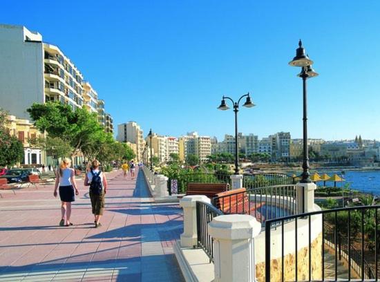 Stylish Bright And Airy Apart In Central Bugibba San Pawl il-Baħar Extérieur photo